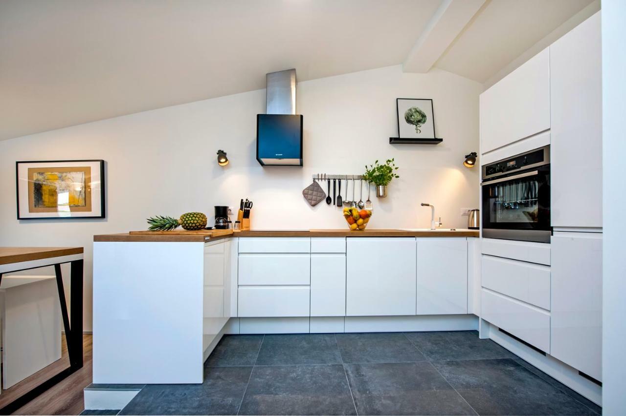 Lakovich Sea View Apartments ロヴィニ エクステリア 写真