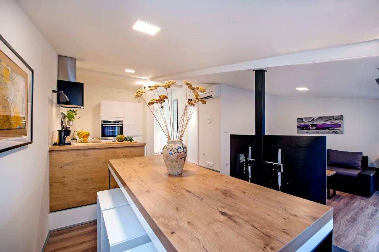 Lakovich Sea View Apartments ロヴィニ エクステリア 写真