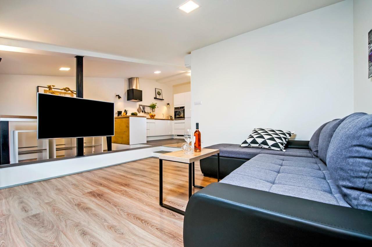 Lakovich Sea View Apartments ロヴィニ エクステリア 写真