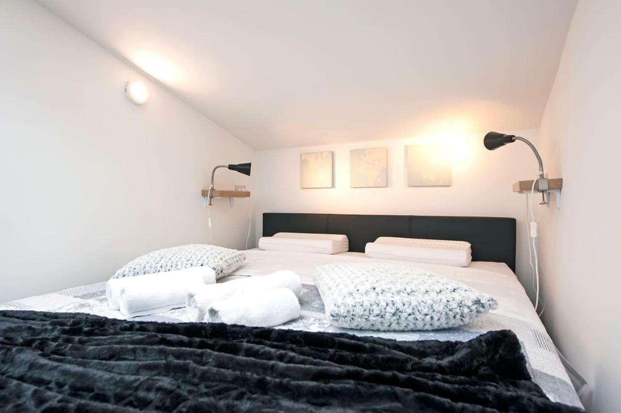 Lakovich Sea View Apartments ロヴィニ エクステリア 写真