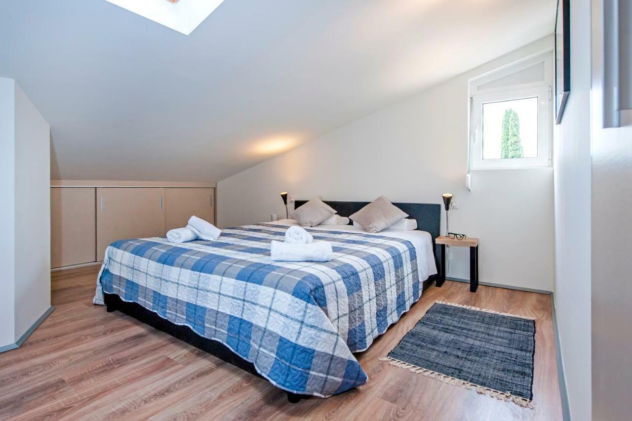 Lakovich Sea View Apartments ロヴィニ エクステリア 写真