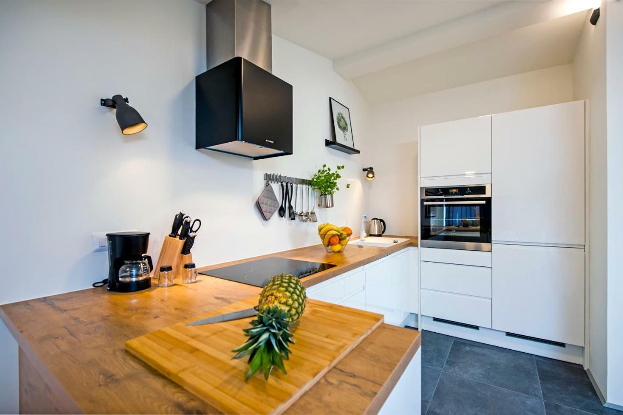 Lakovich Sea View Apartments ロヴィニ エクステリア 写真