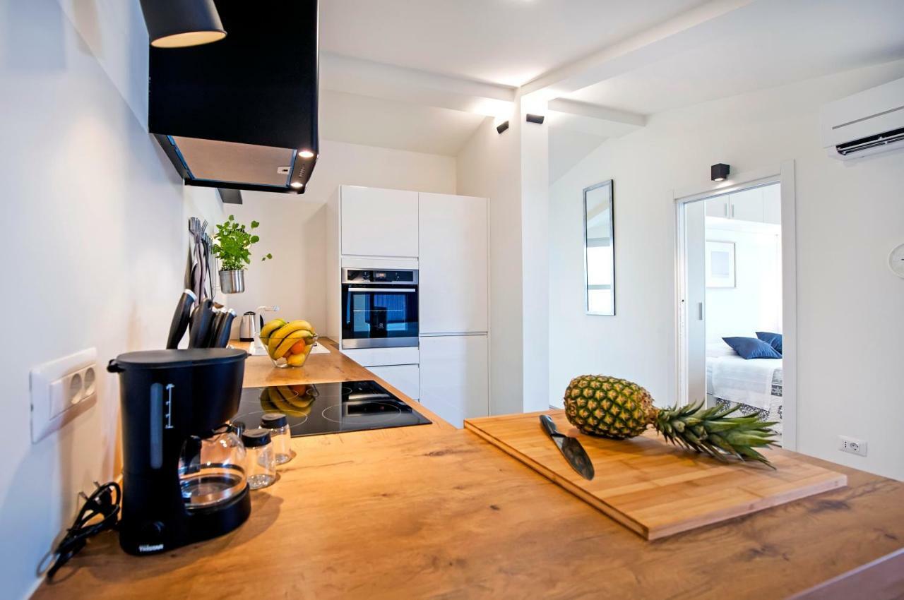 Lakovich Sea View Apartments ロヴィニ エクステリア 写真