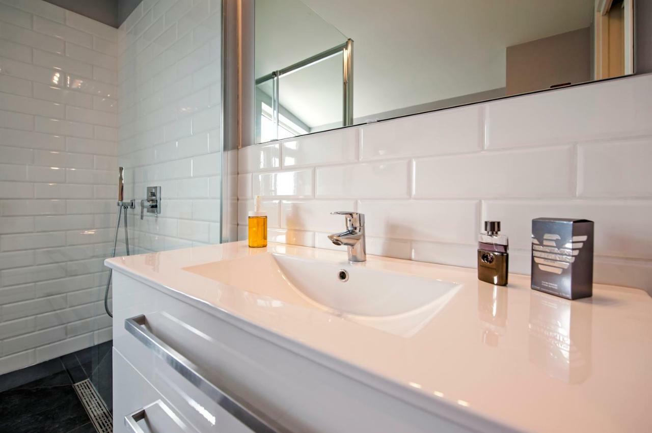 Lakovich Sea View Apartments ロヴィニ エクステリア 写真