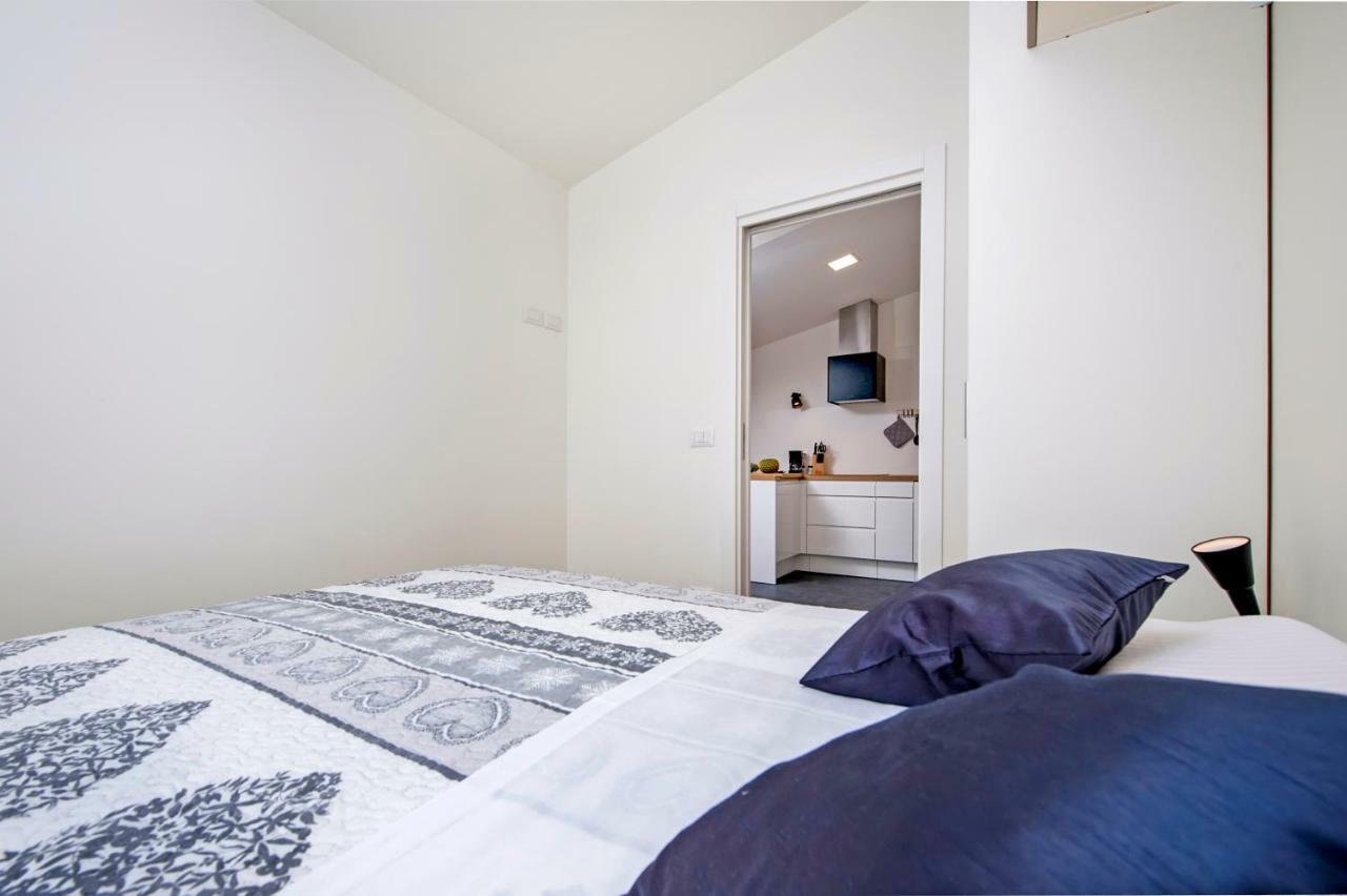 Lakovich Sea View Apartments ロヴィニ エクステリア 写真